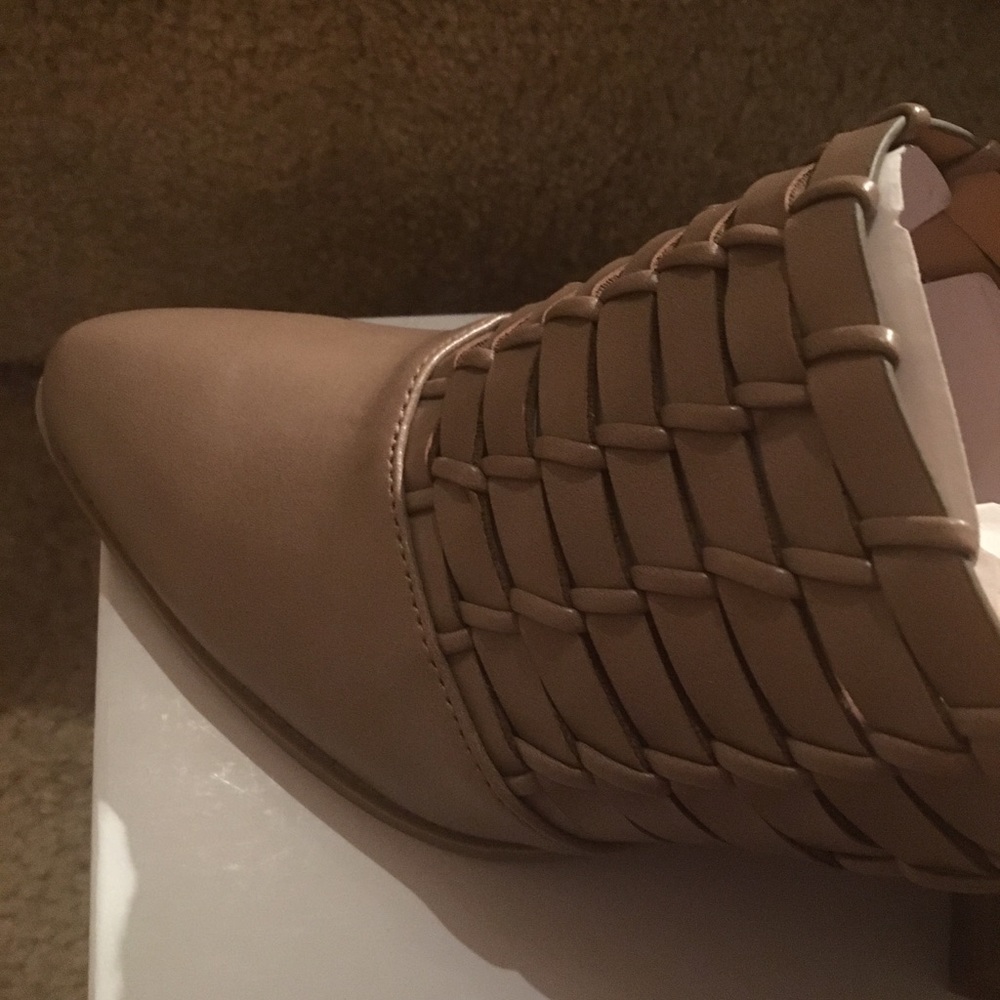 NWT LC Lauren Conrad Taupe mules 6.5 - Picture 5 of 8